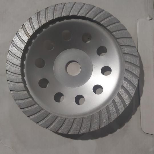180 mm Diamond Grinding Cup Wheel for Polishing Concrete Surface
